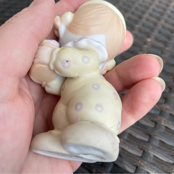 Precious Moments #12238/D” Clown Figurine (1984) - Picture 9 of 15